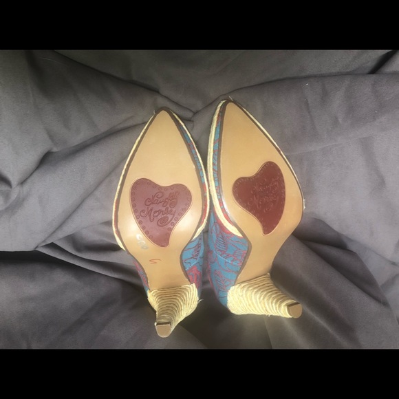 Size 7 Naughty Monkey espadrille pumps. - Picture 3 of 3